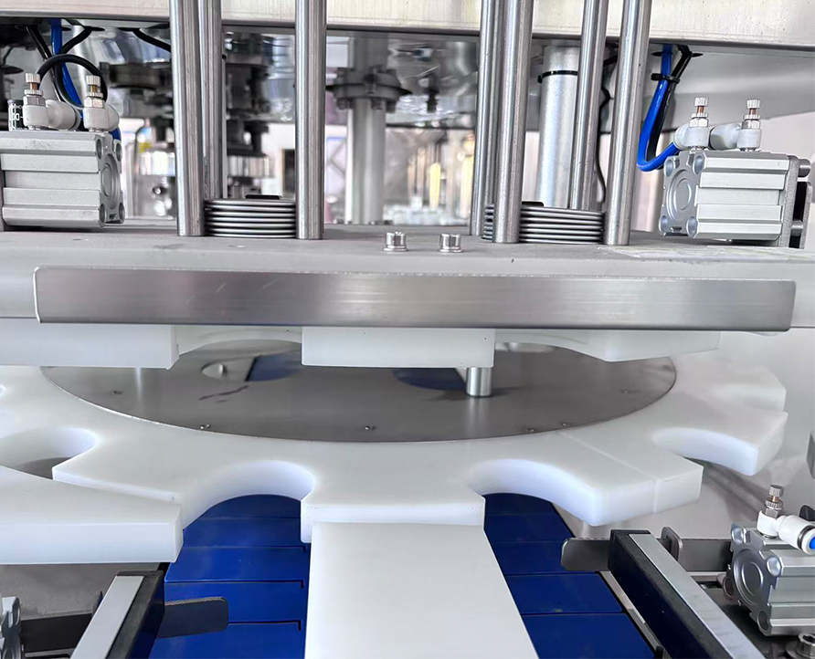 Máquina selladora automática de latas de doble cabezal, máquina de sellado de latas de doble cabezal con control servo de alta velocidad